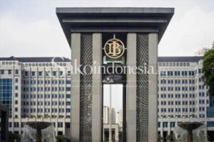 Gerbang utama dan gedung pusat Bank Indonesia Jakarta